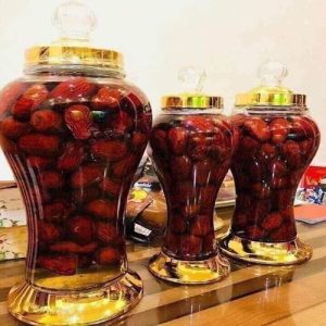 Táo đỏ ngâm rượu 1