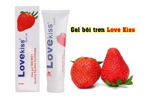 Gel bôi trơn Love Kiss với hương vị dâu cực kỳ ngọt ngào